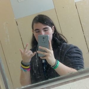 Meet your Posher, Skylar